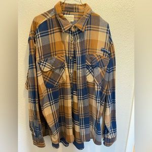 Cabela’s men XL flannel button down with front pocket. Worn once.